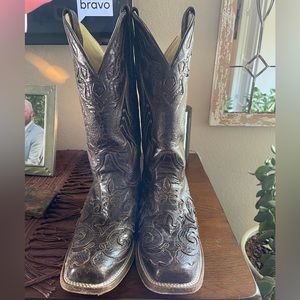 Beautiful square toe Corral boots